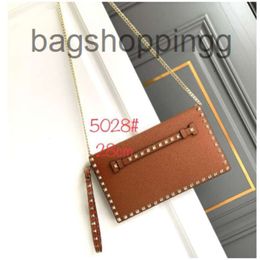 Chain Stud Designer Bag Woman Letter Rock Vallenteno Bags 2024 Crossbody Vo Locoo Style Cowhide Womens Rivet Lady Event Purse Small Square Trendy 8641