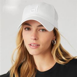 Caps Versatile Baseball Cap Solid Colour Letter Embroidered Yoga Designer Hat Spring/Summer Breathable Sunshade Trucker Hats Big Headed