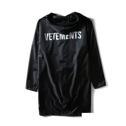 Mens Trench Coats Wholesale Vetements Letter Printed Women Men Waterproof Jacket Coat Oversized Usef Raincoat Hiphop Jackets Windbreak Dhl9X