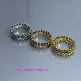 Ring Cartrros designer Never fade diamond Rivet V Gold Material Fashion Light Luxury Temperament Versatile Couple Pair Bullet