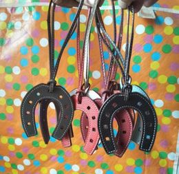 Keychains Horsehoe Hoof Horseshoe PU Leather Keychain Handbag Keyring Charm Women Bag Accessories Pendant J18414150489