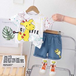 Kleidungsstücke neue Sommer-Jungen-Kleidung Anzug Kinder Mädchen Giraffe Cartoon T-Shirt Shorts 2pcs/Sets Kleinkind Casual Kostüm Kids Tracksuits Y240515