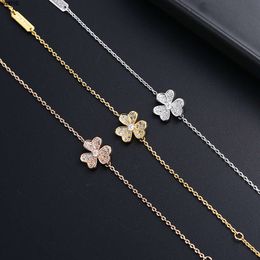 Fan Fourleaf Clover Bracelet Designer Jewellery Womens Full Diamond Simple Lucky Grass Light Luxury Girlfriend Gift 83am