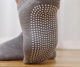 1 Pairs Breathing for Pilates antislip Professional socks Polyester AntiSlip Rubber Dots Indoor exercise men2671134