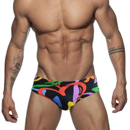 Men's Swimwear Sexy Swimwear Swim Briefs Mens Swimming Trunks Water Sport Shorts Beach Pants Swimsuit Male Bathing Suit Surfing Love Printed Y240517