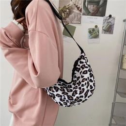 Shoulder Bags 1 PCS INS Style Message Bag Leopard Print Underarm Pouch Elegant Half Moon Shape Handbag Cute Dumpling