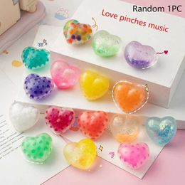 Decompression Toy Love Bead Pressure Ball TPR Pressure Relief Squeeze Toy Pinch Props Mini Squeeze Toy Childrens Heart shaped Pressure Ball WX