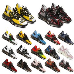 2024 Free shipping Customized Sports Shoes DIY Men Women Design Personalize Comfortable Heighten Breathable Easy clean Triple White Yellow Hikers Fashion Sneaker