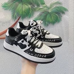 Casual Shoes Brand Woman Sneakers Fashion Lace-Up Female Vulcanize Heart-Shape Couple Sports Causal Running Spring Autumn Size 44