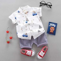 Clothing Sets Infant and Toddler Summer Full Print Bear Driving Pattern Short Sleeved Shorts Set for Outdoor Standing Collar Shirt Fashion Two Y240515