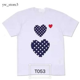 commes des garcon Fashion Mens Play t Shirt Garcons Designer Shirts Red Commes Heart Casual graphic tee heart behind letter on chest Cdg Embroidery Short Sleeve 02ad