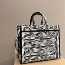 Hip Capsule Series Designer Bag Totes Womens Tote Bag Leather Shoulder Luxurys Handbags Letter Shopping Bags Wallets Crossbody Purse 221227
