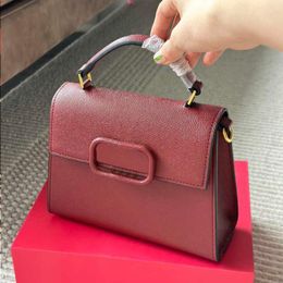 10A Fashion Totes Classic Clutch Womens Designer Bag Strap Leather Mens Loco Briefcase Luxury Handbag Satchel Bag Cross Body Flap Messe Hcdf