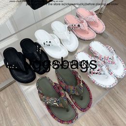 Chanells shoe channel shoes Womens Tweed Leather CHAN Slippers Slides Thong Sandals Letters Thick Bottom Flip Flops Paris Lady Spring Summer Shoes Interlocking C Bu