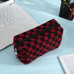 Cosmetic Bags Portable Checkered Plush Bag Female Knitted Makeup Pouch Toiletry Beauty Case Travel Storage Organizer Accessories
