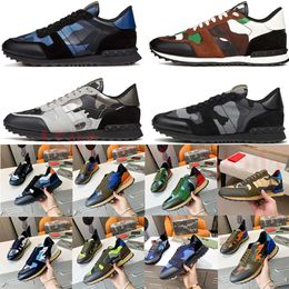 2024 Luxury Fashion Rockrunner Sneakers Designer Shoes Camo Mesh Leather Black Blue Women Mens Dress Shoe Platform Loafers Vintage Trainer Valencia valentine 6QN5