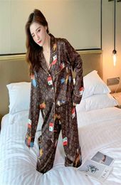Autumn Women039s Pyjamas set Poker Pattern Sleepwear Brown Colour Longsleeved Silk Like Nightie Luxury Home Clothes Nightwear S1809774