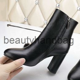 YS yslheels Y-Shaped Designer 2023 Boots Shoes Nude Black Pointed Toe Mid Heel Long Short Boots Shoes kkk