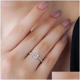 Cluster Rings Boeycjr 925 Sier Sharp Prongs Princess Cut 1Ct 5.5 5.5Mm D Colour Moissanite Vvs Engagement Ring For Women Drop Delivery Dhfpp