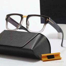 Fashion Read óculos Tom Designer óculos Prescription Glasses Designer Optics Frames Configurável Lens de lente masculino Óculos de sol Ladies Óculos de sol