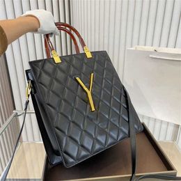 Hip Letter Designer Bag Totes Black Tote Bag Large Capacity Shopping Bags Womens Luxury Handbag Purse Leather Fashion Shoulder Bag Vintage Wallet 221214