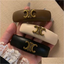 Hair Clips Barrettes Luxury Designer Womens Korean Simple Black Hairpin Brand Bb Clip Leisure Hairclips Fashion Square Versatile Drop Otjza