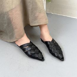 Slippers 2024 Hand Woven Flat Heels Summer Women Outside Closed Toe Pointed Mules Black Beach Shoes