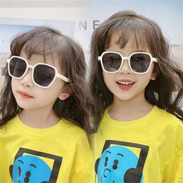 New Kids Fashion UV Sunglasses Square Polarised Sun Silicone Flexible Children Glasses Vintage Boys Girls Shades Eyewear