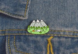 Enamel Three Finger Snow Peak Brooches Alloy Mountain Commemrative Outdoor Pins For Women Men Cowboy Backpack Badge Brooch Accesso9184069