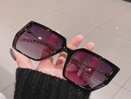 Sunglasses 2021 Fashion Metal Chain Square Women Designer Vintage Big Frame Sun Glasses Female Show Shades Feminino9584861