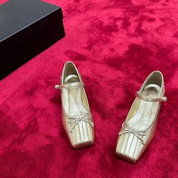 Womens Mary Jane Shoe Designer Lambskin Bowknot Ballet Shoe Square Toes Adjustable Buckle Strap Low Heels Leisure Shoe Luxurys Loafers Silver Gold White Casual Shoe