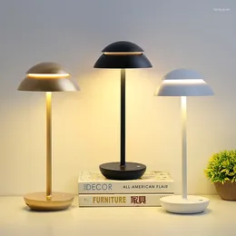 Table Lamps Creative Luxury Metal Art Deco Lamp Rechargeable Wireless Desk Lighting For Restaurant El Decoration