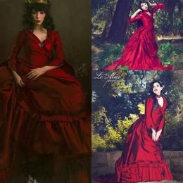 Vintage Mina Dracula Victorian Wedding Dresses Bridal Gowns With Long Sleeve 2022 Gothic Halloween Dark Red Garden Ruched Ruffles Plus 294A