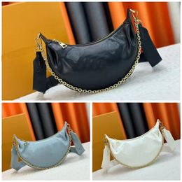 Designer Bag Crossbody Bags Women Half Moon Handbag Shoulder Bags Vintage Chain Bags Underarm Embroidere cow leather embossing Horn Shape Crescent Bag