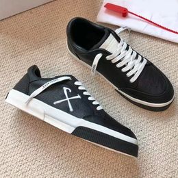 24SS New Designer Mens Embroidered Arrow Logo Vulcanised Series Womens Sneakers Leather And Cotton Panels Anti Slip Rubber Sole Low-Top Couples Sneakers Size 35-45