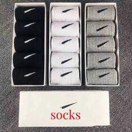 Mens socks Fashion Women Men Socks High Quality Letter Breathable Cotton jogging Basketball football sports sock embroidery sports socks with Gift Box NX61