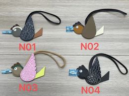 Real Leather Lovely Bird Drop Decoration Birdy Hanging Ornament Key Chain Strap For H Designer Lady Handbag Women Bag Purse 240514