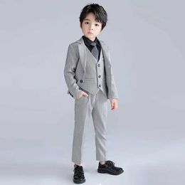 Suits Flower Boys Formal Wedding Suit Kids Jacket Vest Pants Bowtie Stripe Floral Tuxedo Party Suit Children School Performance Dress Y240516