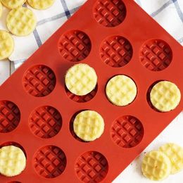 Baking Moulds DIY Cute Round Waffle Making Mould Practical Chocolate Tool Aroma Candle Silicone Food Grade Supplies