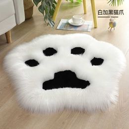 Carpets Imitation wool bear paw long plush carpet childrens room bedside decoration mat mesh red cat claw floor H240517