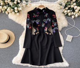 Casual Dresses Autumn Style Temperament Little Black Dress Retro Embroidery Lapel LongSleeved Waist Midlength Slim Aline Women6481733