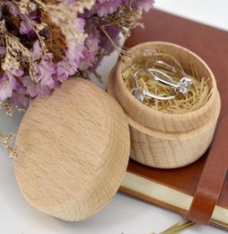 10pcs Small Round Wooden Storage Box Ring Box Vintage decorative Natural Craft Jewelry Case Wedding Accessories1971295