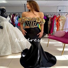 Unique Black With Gold Prom Dresses For Black Girls Aso Ebi Mermaid Evening Dress Off Shoulders Rose Flowers African Charming Formal Dress 2024 Vestios De Fiesta