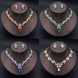 Wedding Jewelry Sets Elegant and fashionable womens pendant earrings princess necklace two-piece set of bride jewelry wedding accessories