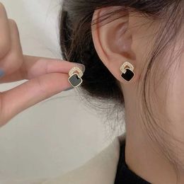 Stud Korean style black zircon earrings suitable for women shiny Rhinestone square geometric earrings girl party statement Jewellery gift J240513