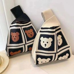 Shoulder Bags Handmade Knit Handbag Women Mini Knot Wrist-Bag Female Fashion Leisure Bear Pattern Student Reusable Bag
