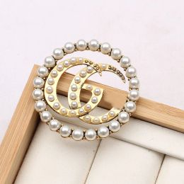 Simple double letter brooch, brand-name luxury designer geometric brooch, crystal rhinestone suit pin, fashion jewelry accessory