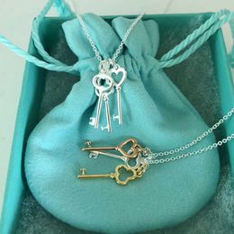 Designer Tiffanyjewelry Necklace S925 Sterling Silver Love Clover Small Key Smooth Necklace Female Mini Clavicle Chain Rose Gold Heart