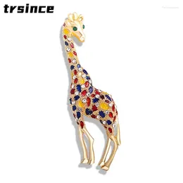 Brooches Fashion Alloy Full Rhinestone Giraffe Brooch Women Girls Clothing Retro Creative Design Pin Shining Boutique Suit Accessories