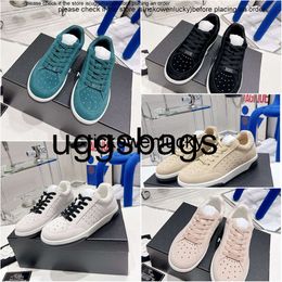 Chanells shoe channel shoes 22A Beige White Suede Sneakers Women Shoes Flat Lace Up Runner Trainer peacock blue Black Low top Skate Shoe Lady Casual Skateboard Runnin